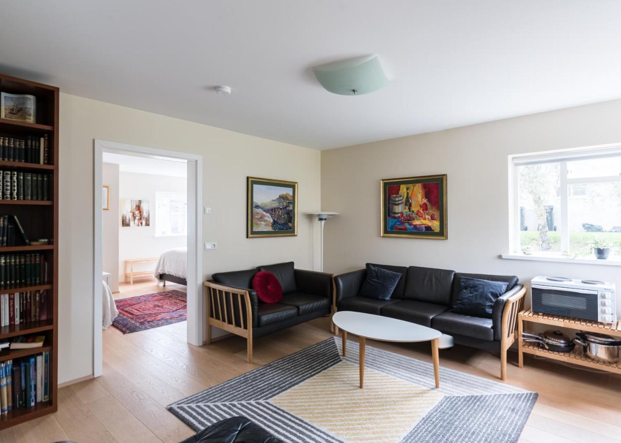Guesthouse Akureyri - Apartments Near Down Town Exteriér fotografie